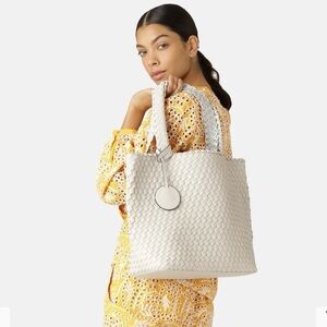 Ilse Jacobsen Cream Woven silver and white tote